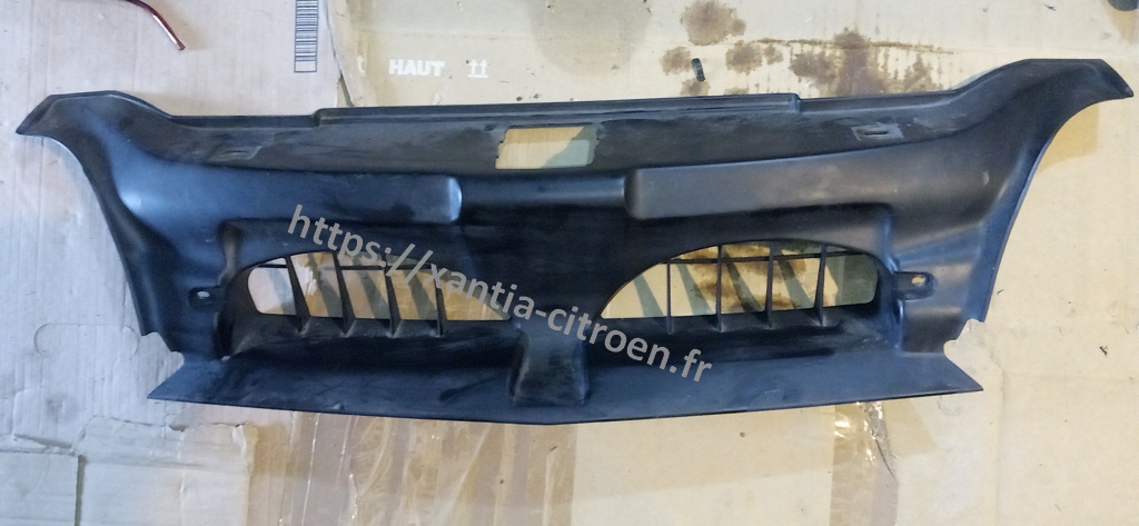 cache central avant ventilateur xantia